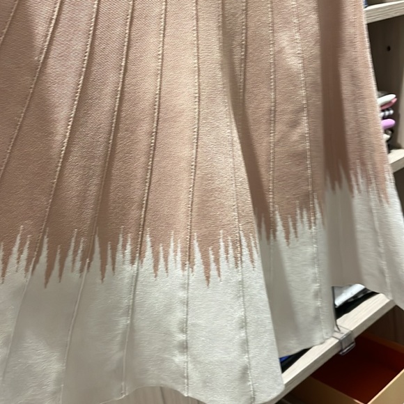 Beautiful Herve Leger in excellent conditions. - Picture 3 of 3